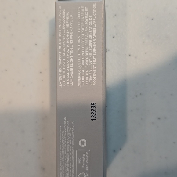 r.e.m. beauty Clear Lip Gloss - Picture 7 of 8